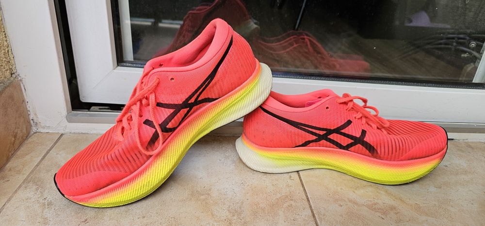 Asics Metaspeed Edgeu unisex rozmiar 40,5 wkładka  25,75cm używane