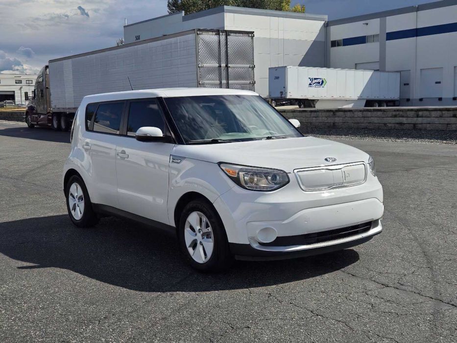 Kia Soul EV+      2015