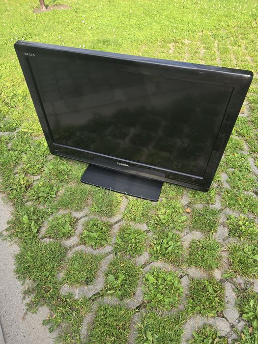 Telewizor Toshiba 32XV550P z pilotem