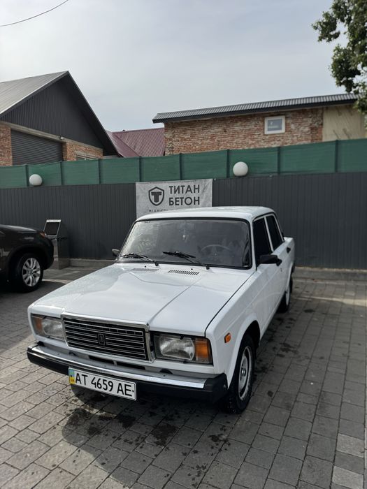 Автомобіль Жигулі ВАЗ/Lada 2107