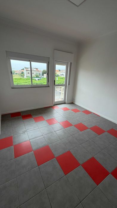 Moradia T2+1 Remodelada para Arrendamento em Canidelo – Vila Nova de Gaia