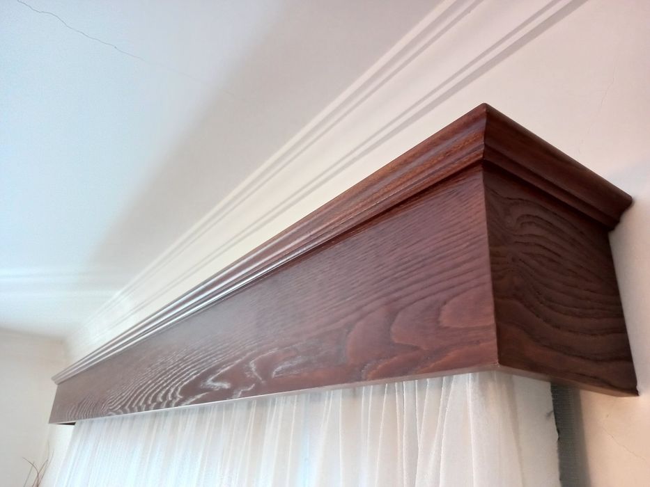 Sanefas (portas ou janelas) em madeira de castanho (total 8)