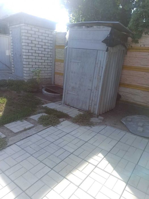 Продаж 147м будинку+будиночок для батьків з газовим опаленням.