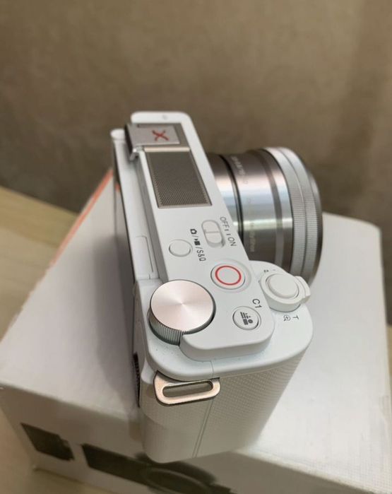Sony ZV-E10