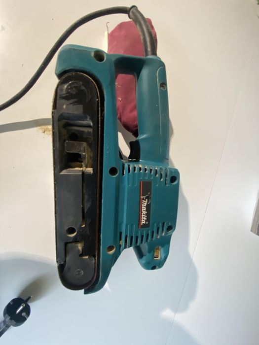 Ленточная шлифмашина Makita 9911