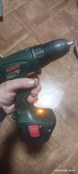 Шуруповёрт Bosch 12в.