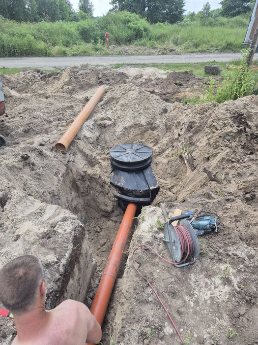 Przyłącza wodne i kanalizacyjne, przepompownie, sieci