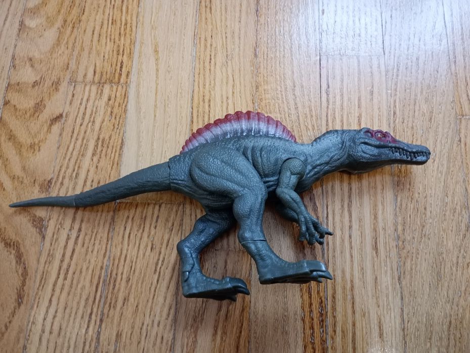 Dinozaur firmy hasbro