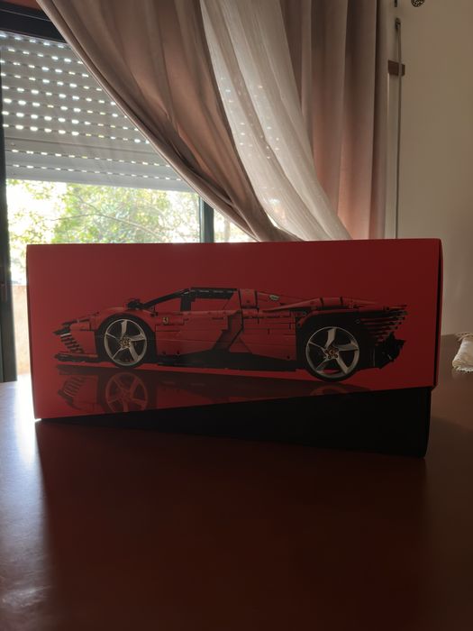 Lego Technic Ferrari Daytona SP3 - Selado/Nevo
