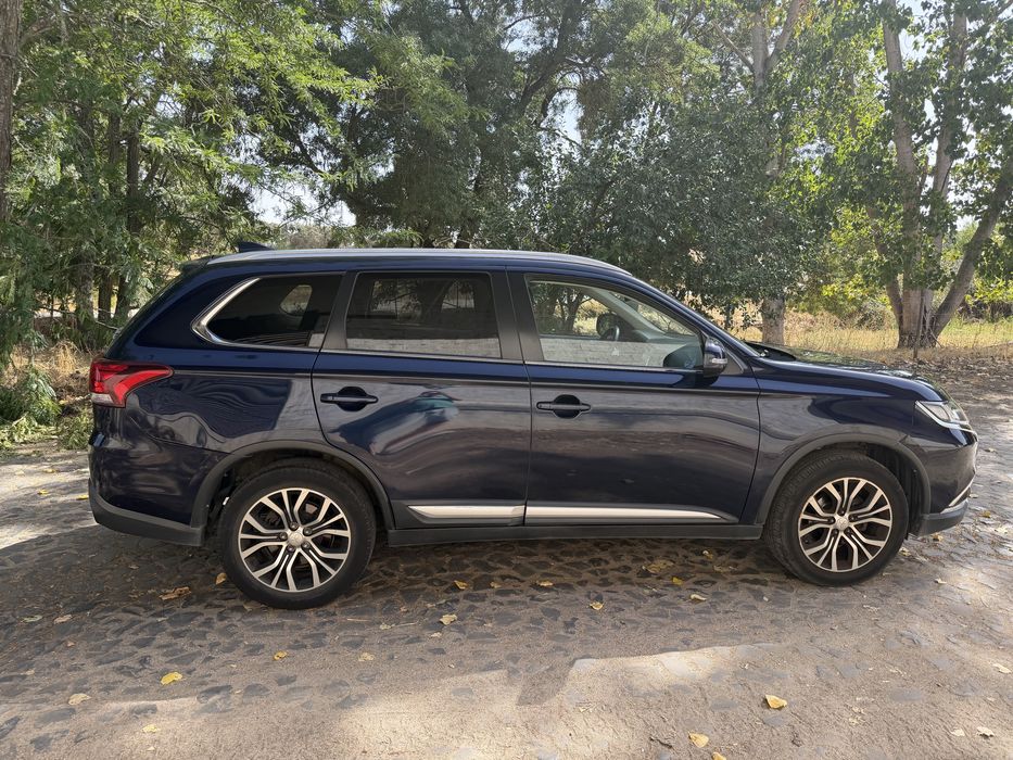 Mitsubishi Outlander 2.2 D 7 lugares Nacional