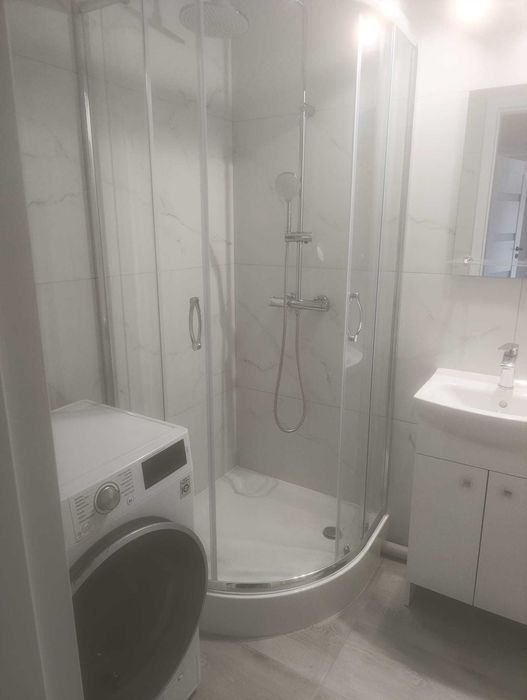 duża kawalerka z balkonem w centrum do wynajęcia