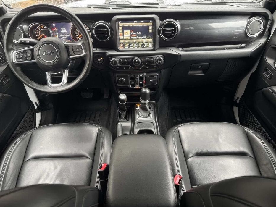 Jeep Wrangler Unlimited Sahara      2020