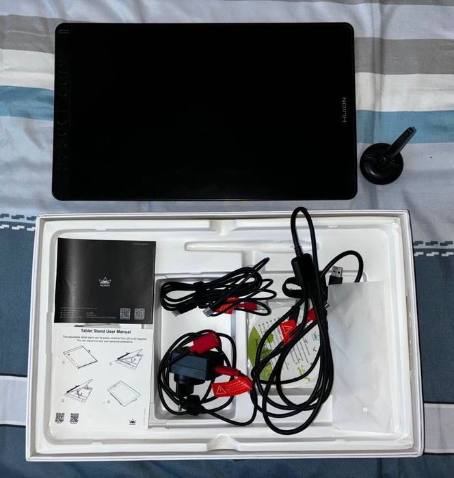 Графічний планшет-монітор Huion Kamvas 16 (2021)