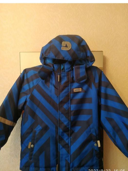 Продам курточку на мальчика