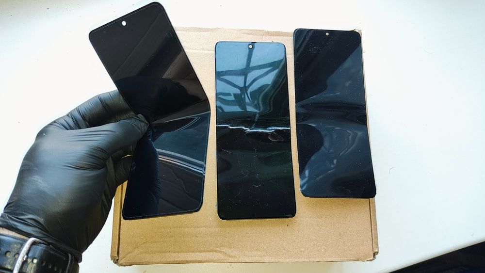 Дисплей razr 40 50  60 ultra, заміна в ЖТ