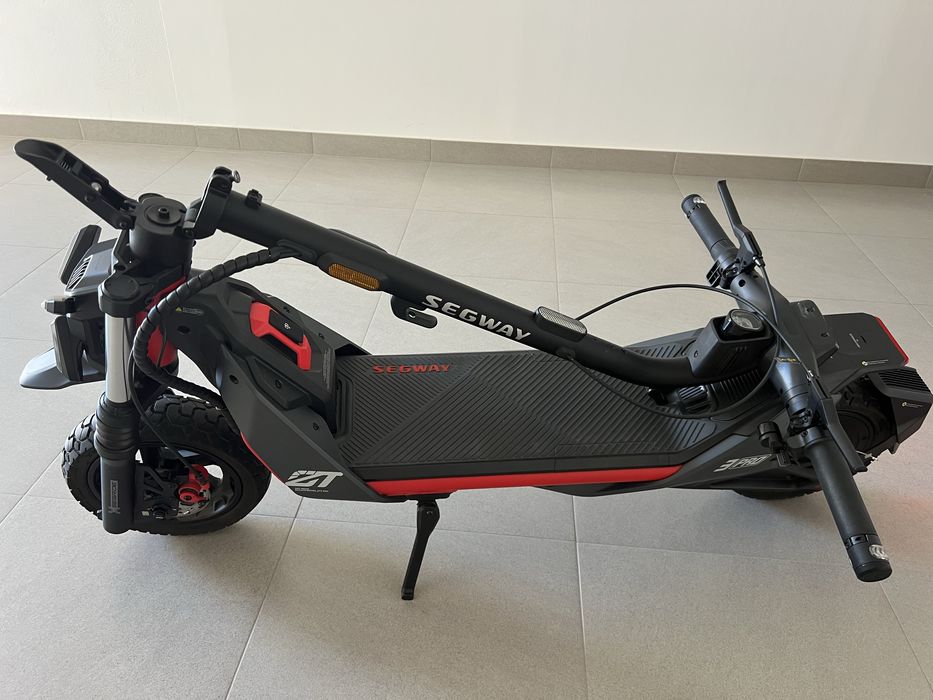 Trotinette Segway Ninebot ZT3 Pro: Nova e Completa!