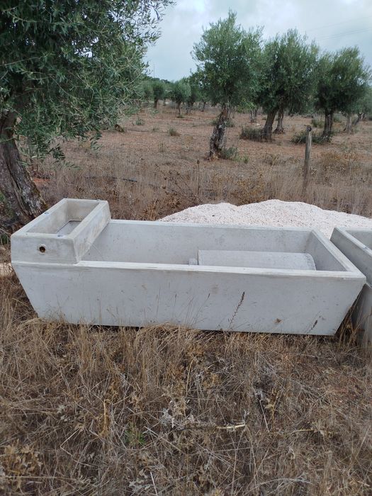 Bebedouros automáticos em betão