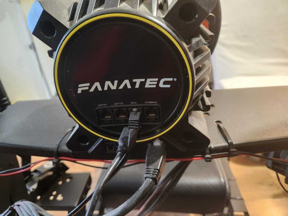 Kompletny SIM RIG - Fanatec + F-GT+masa dodatków-Wartość >10 000 zł