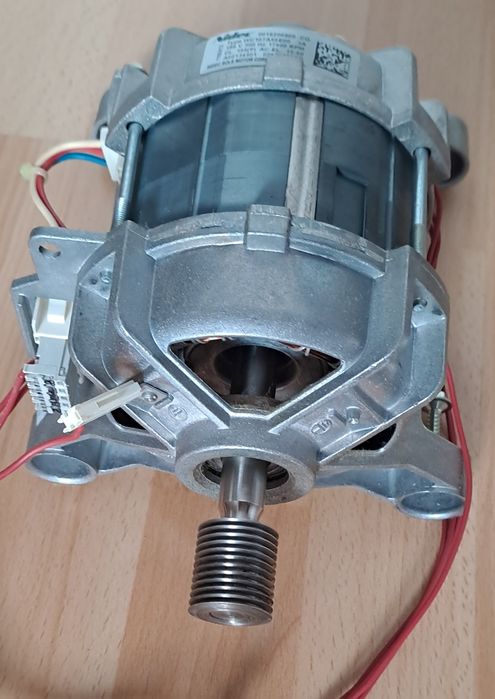 Silnik inwerterowy WC107A55E00