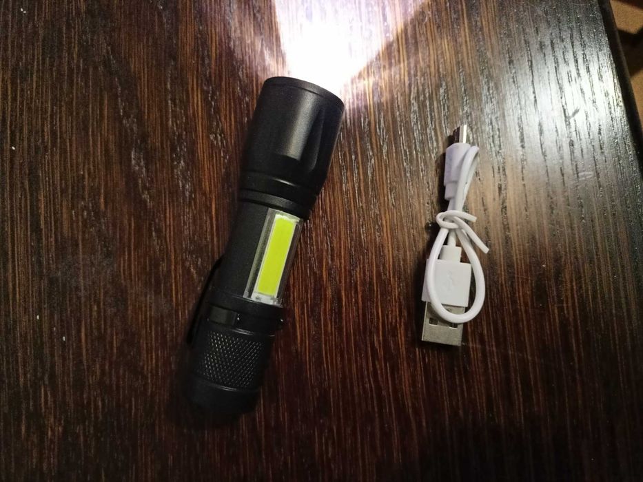 Latarka ładowana usb