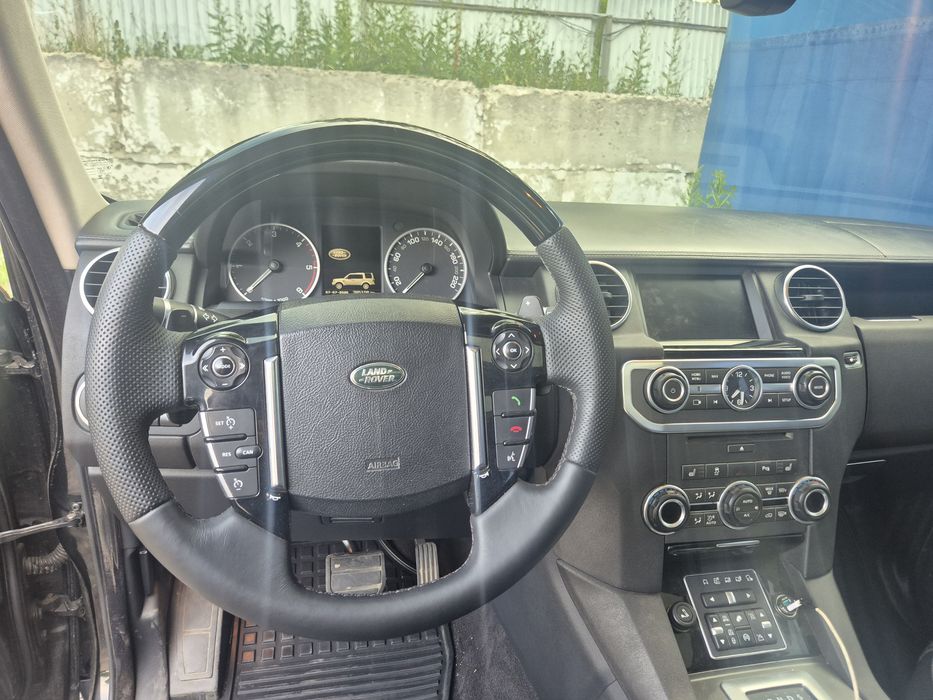 Land Rover Discovery 4