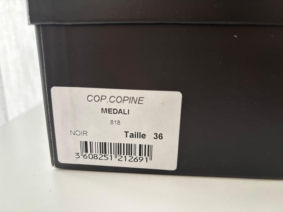 Sapatos Cop Copine pretos em pele com fecho – Novos – 36