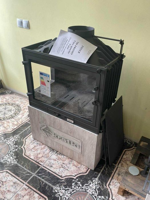Камінна топка UNIFLAM 700 STANDARD ліве скло з шибером
