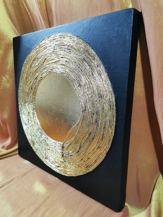 Сучасна картина  на холсті 40×40 см Точка відліку Золоте коло