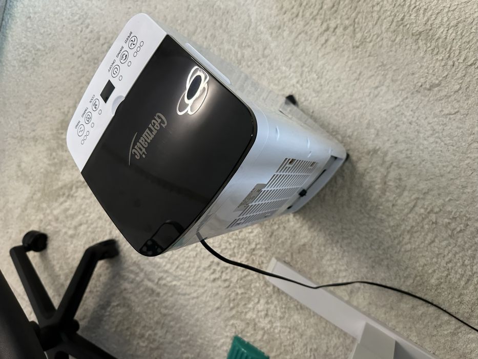 Охолоджувач повітря Germatic DH23-01A, (120W, сенсорні кнопки, пульт, екран, колеса, автообіг, ємність 5,5л)