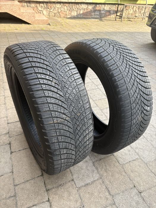Good Year 215/55R17