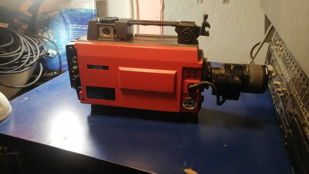 Jvc KY 1900 E inc. JVC HZ-2060