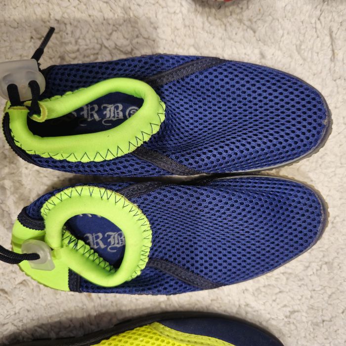 Аквашузи кеды мокасины Коралки тапочки для пляжу взуття