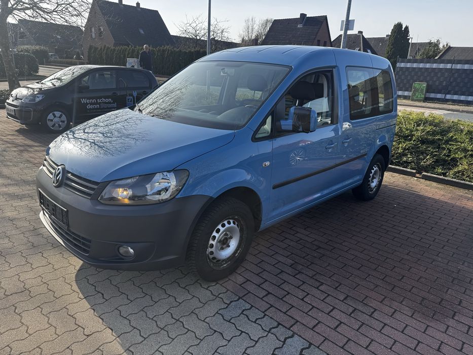 Продам VW Caddy 09.2013 року 2.0 бензин EcoFull(метан)