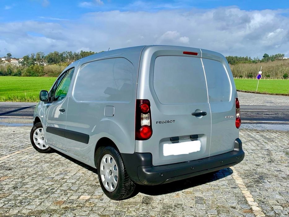 Peugeot Partner 1.6 Hdi 100cv GPS/AC/3lugs/Garantia