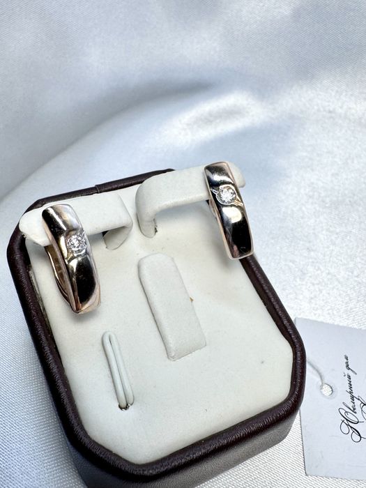 Золоті сережки з діамантами