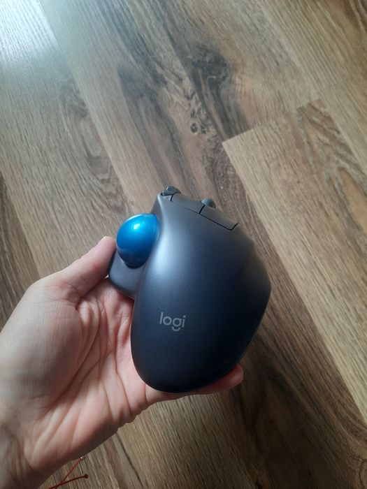 Myszka komputerowa logitech M570