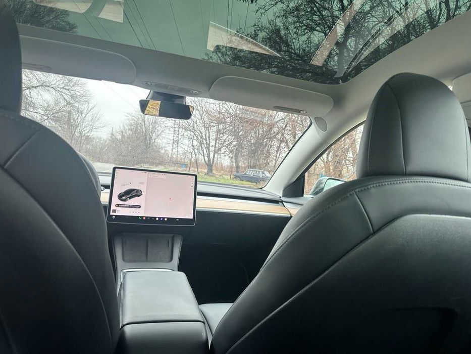 продам Tesla 3 2023