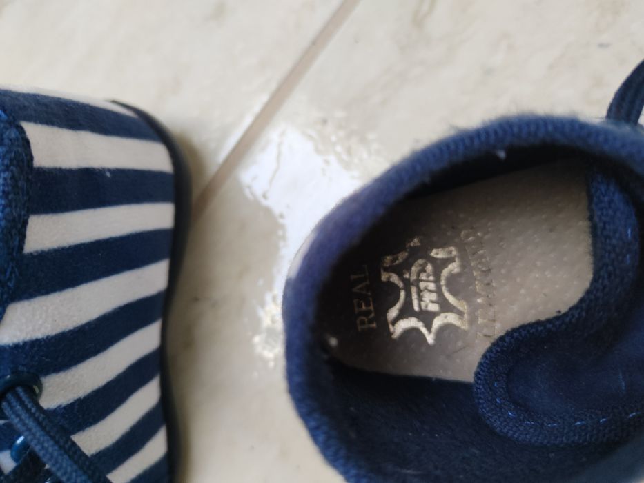 Buciki, kapcie rozmiar 19