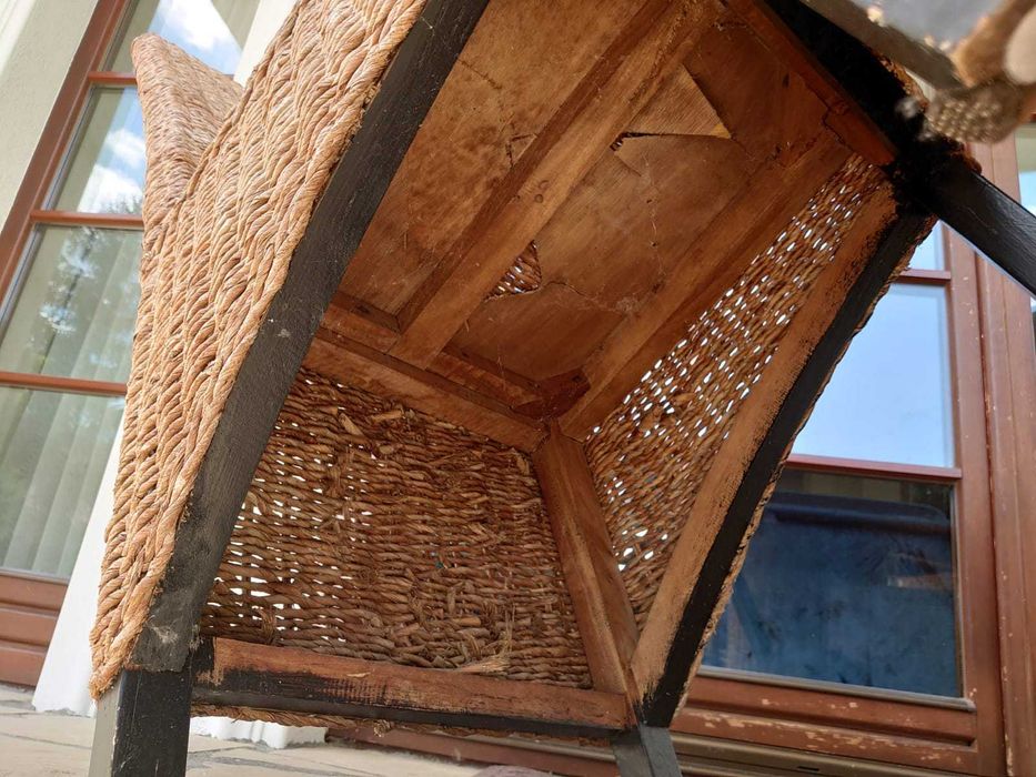 Stół + 4 krzesła i poduszki na dębowych stelażach, prawdziwy rattan