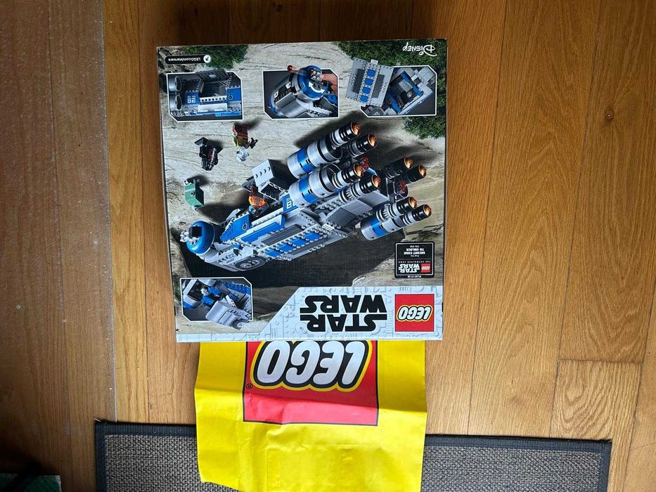 75293 (STAR WARS): Nave de Transporte I-TS da Resistência