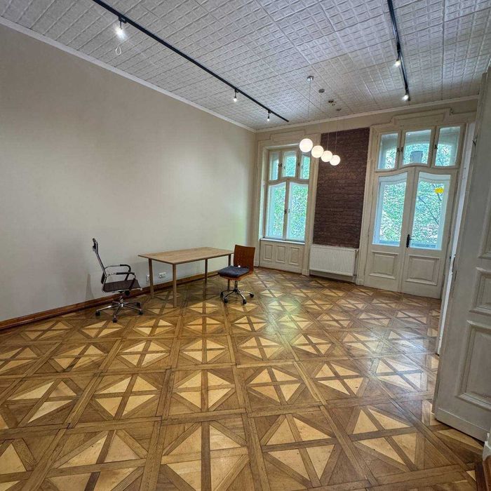 Оренда офісу, комерційного приміщення, 90 м.кв., вул.Січ.Стрільців