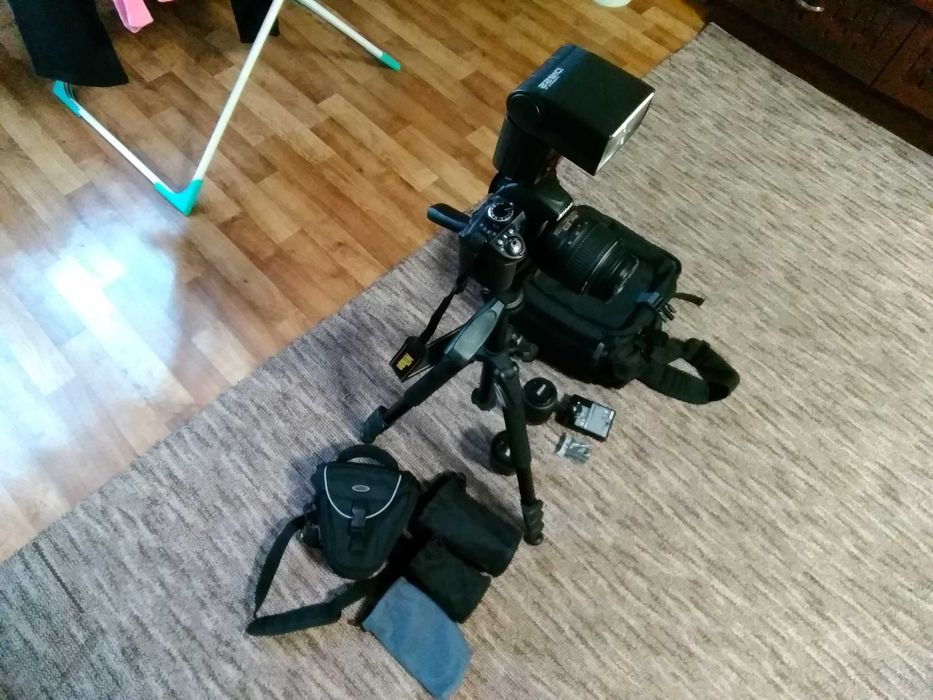 Продам гарний фотоаппарат Nikon D3100