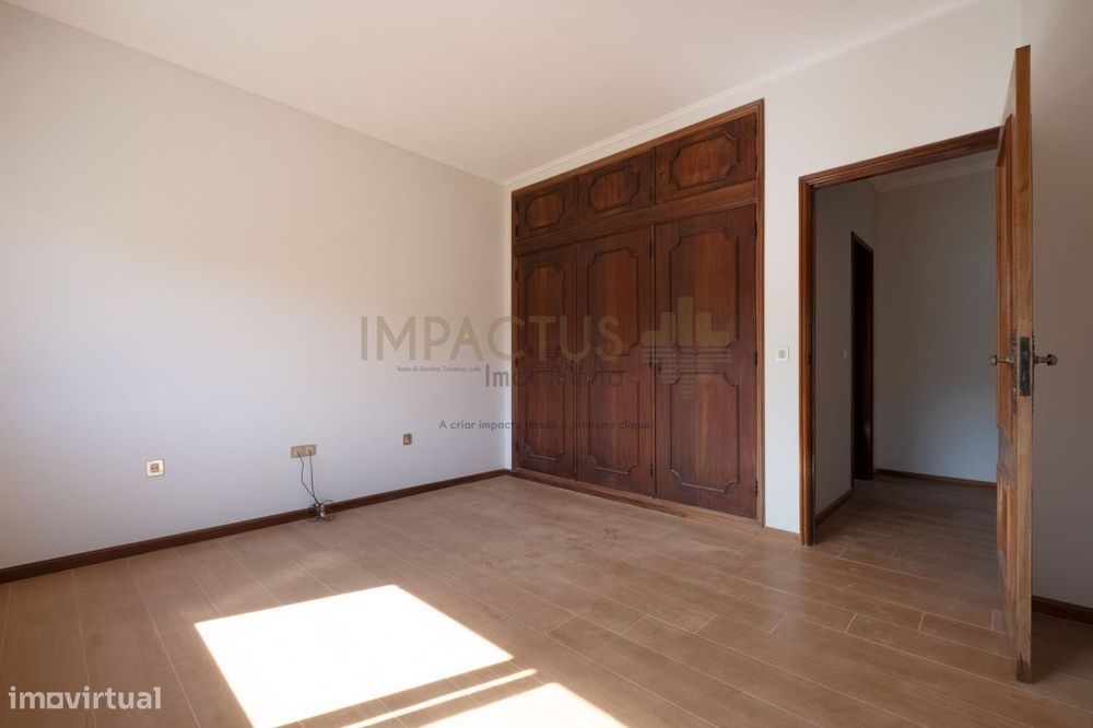 Moradia para Comércio e Serviços