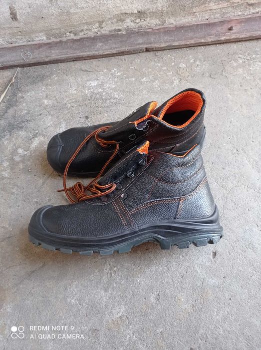 Ботинки рабочие 36 - 44,  размер.