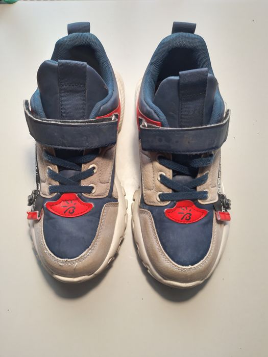 Продам детскую обувь на мальчика