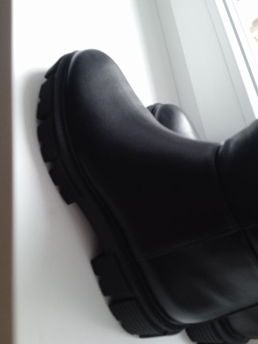 Kozaki czarne róż.39