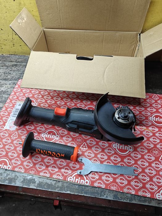 Акумуляторна шліфмашина Dnipro-M DGA-201 (без АКБ та ЗП)