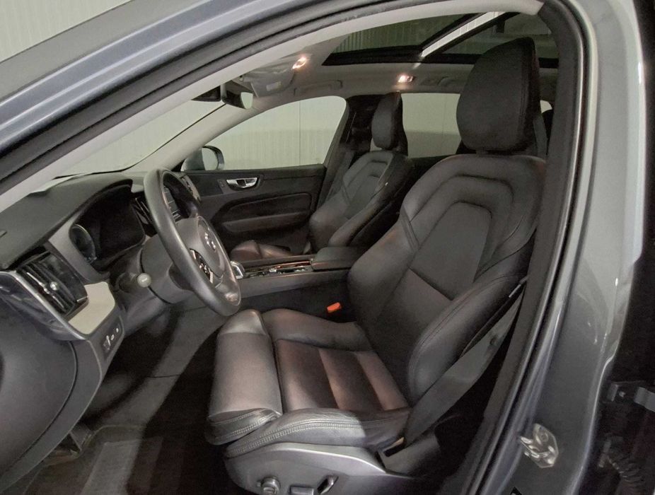 VOLVO XC-60 Plug-in /Hybrid INSCRIPTION DE 2019 - IVA DEDUTIVEL