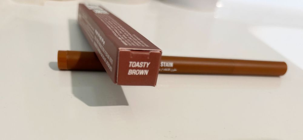 Huda beauty lip contour stain toasty brown konturówka