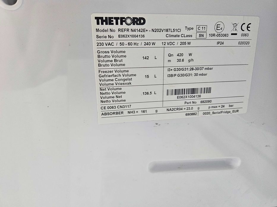 lodówka absorpcyjna thetford N4142E+ kamper 150cm 142L